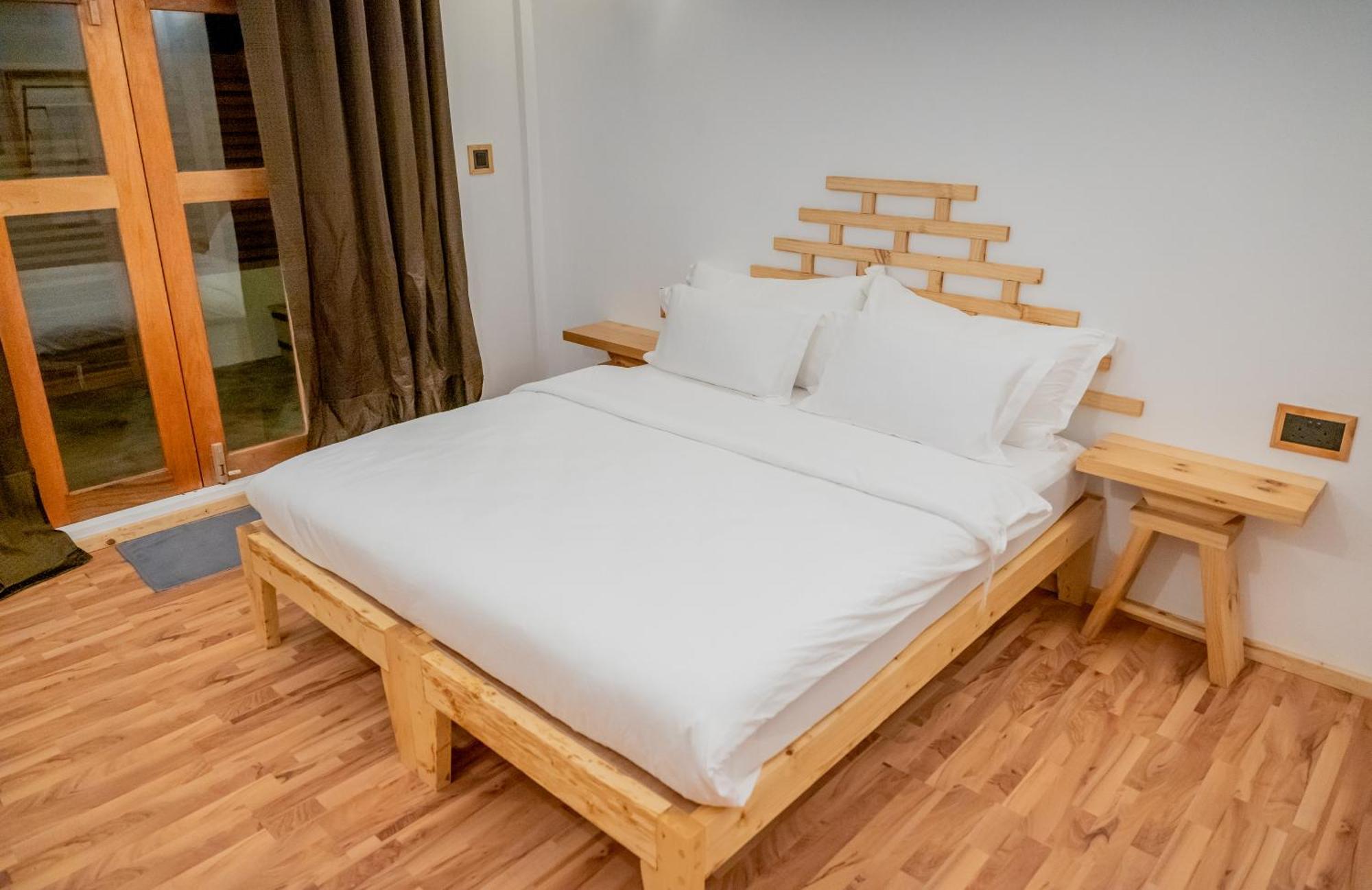 Manta Sea View Himandhoo Hotel Eksteriør billede