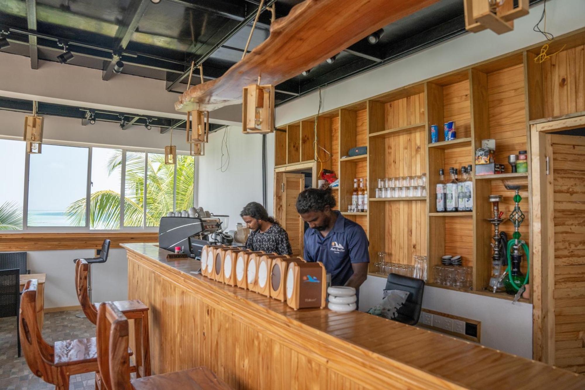 Manta Sea View Himandhoo Hotel Eksteriør billede