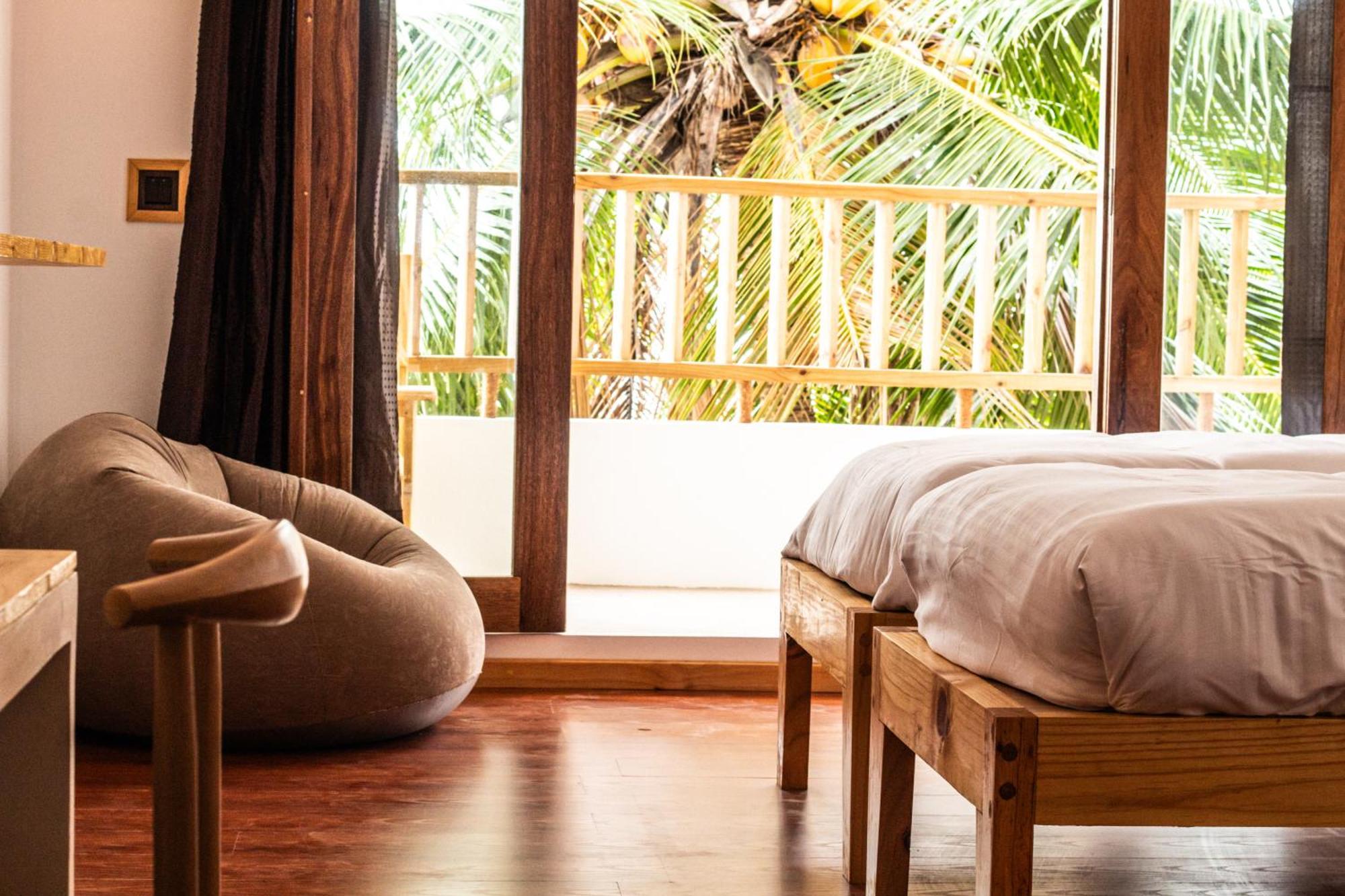 Manta Sea View Himandhoo Hotel Eksteriør billede